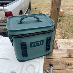 Yeti hopper 12